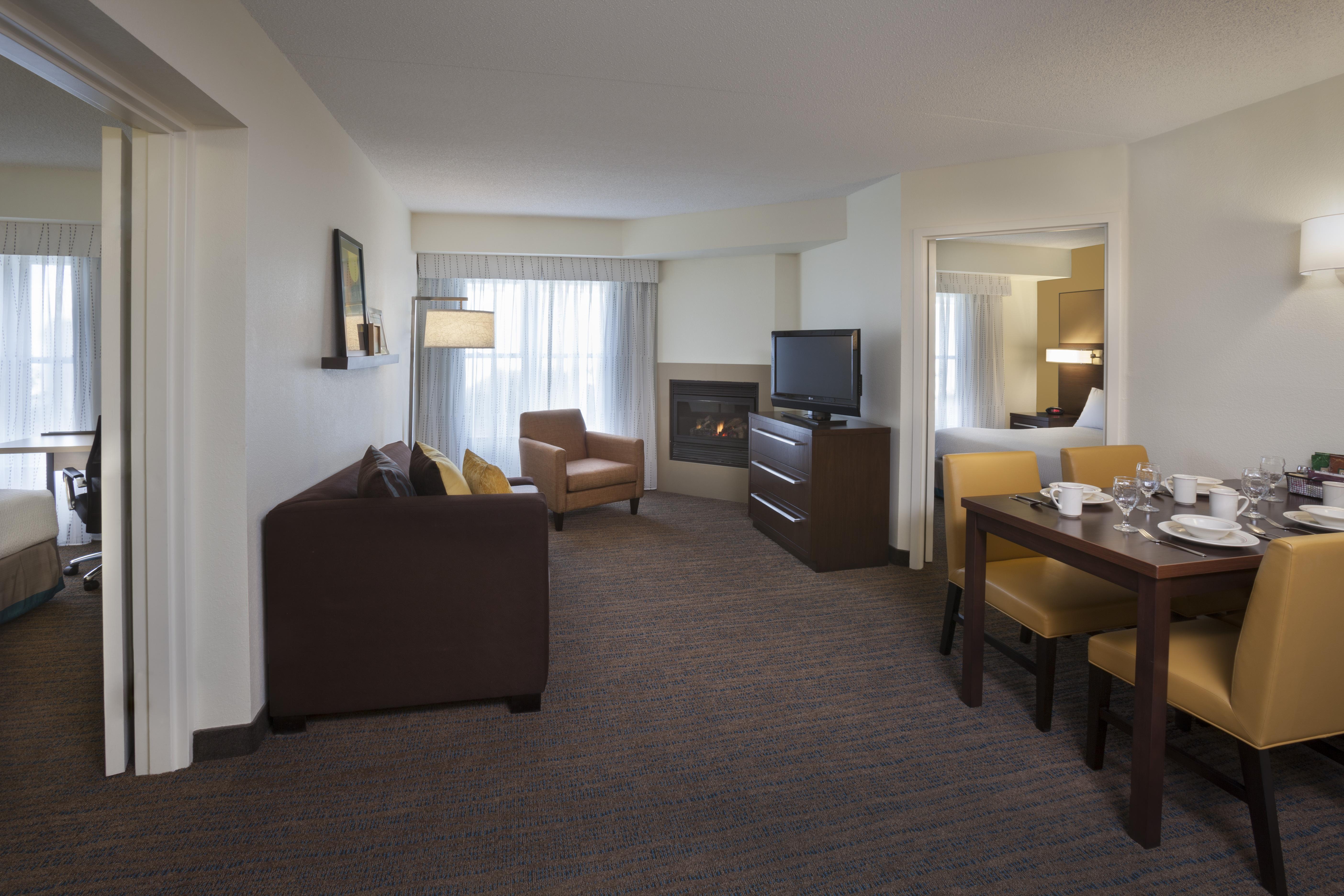 Cambridge Suites Миссиссага Экстерьер фото