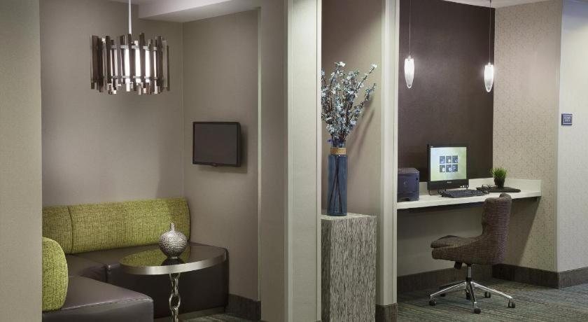 Cambridge Suites Миссиссага Экстерьер фото